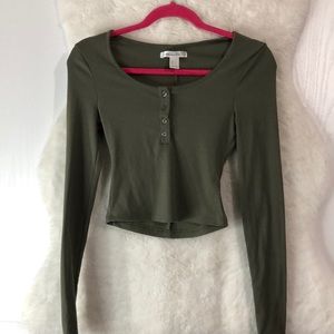 Dark green long sleeve crop top